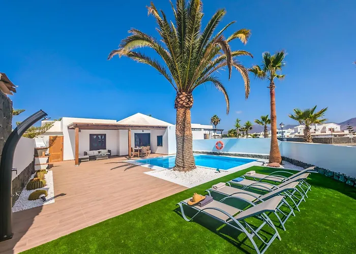 Axular With Heated Private Pool Casa vacanze *