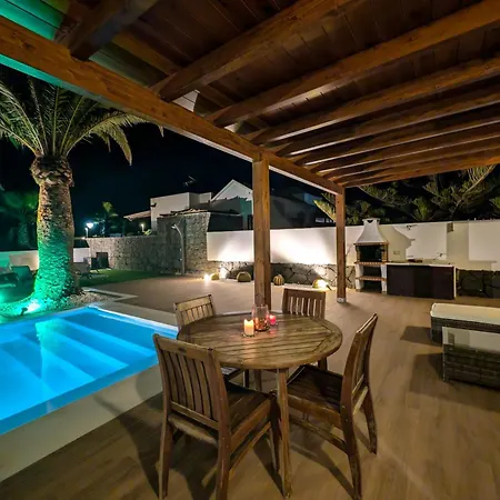 Axular With Heated Private Pool Prázdninový dům Playa Blanca (Lanzarote)